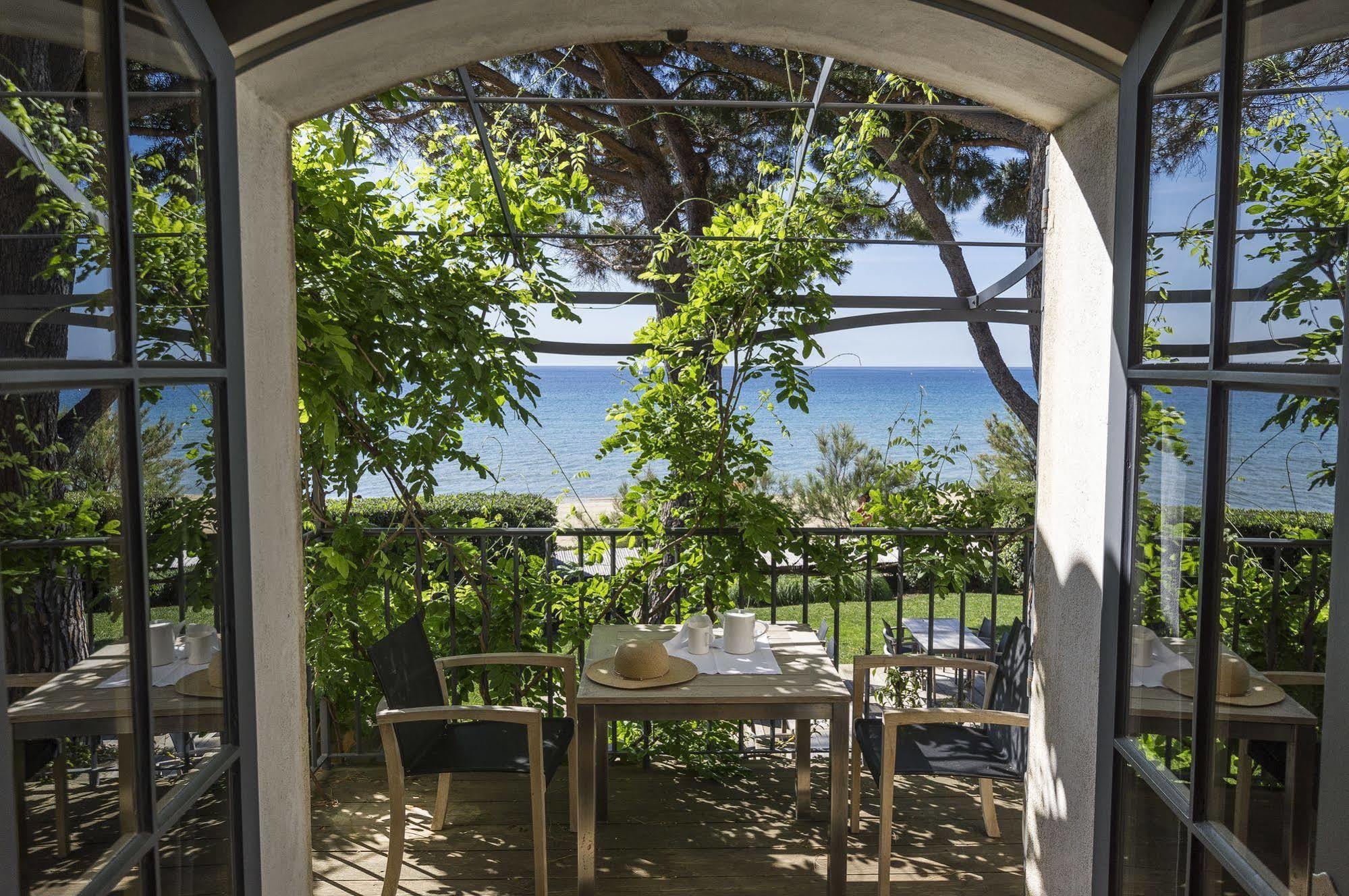Chateau De Sable Vendégház Cavalaire-sur-Mer Kültér fotó
